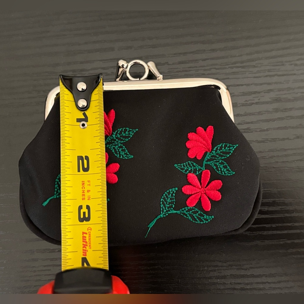 NEW Kisslock Coin Purse with Floral Embroidery - Picture 6 of 6